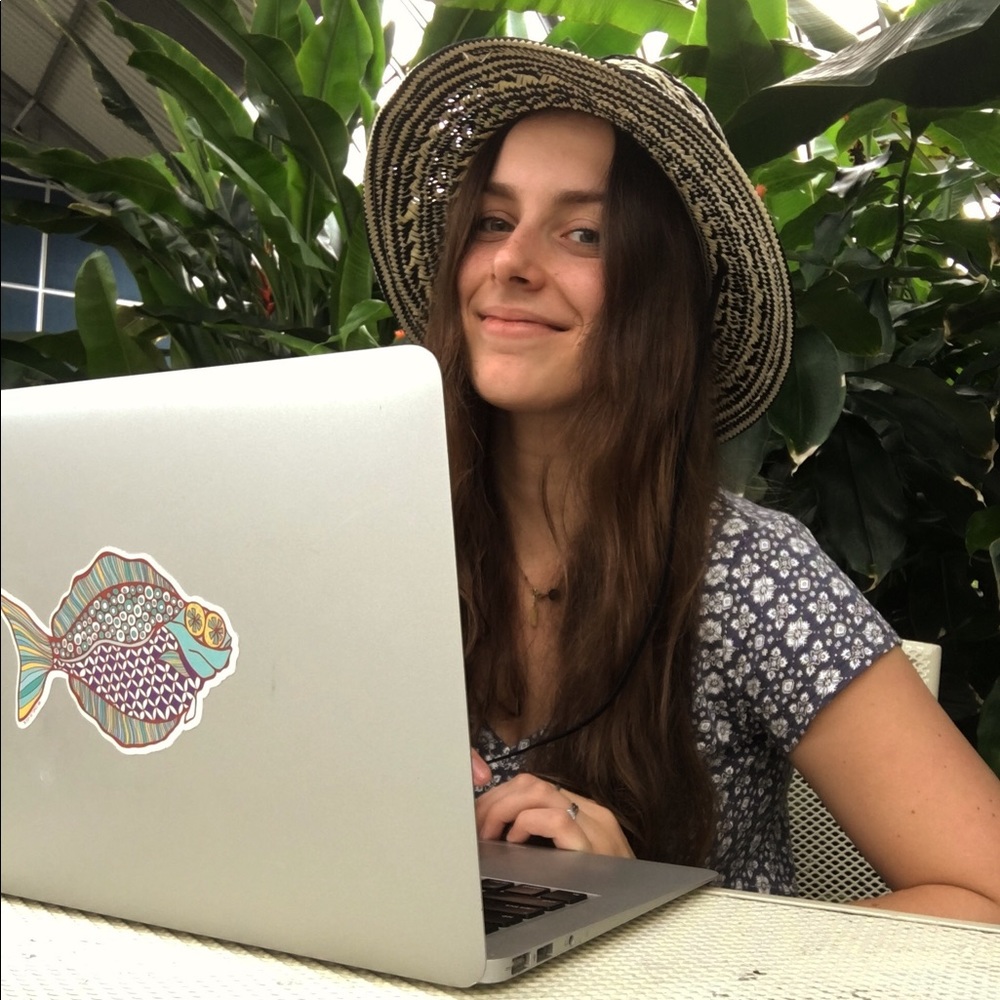 Meet your Posher, Monica